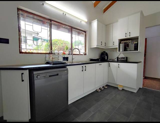 5 BEDROOM HOUSE FOR SALE IN HAYFIELDS